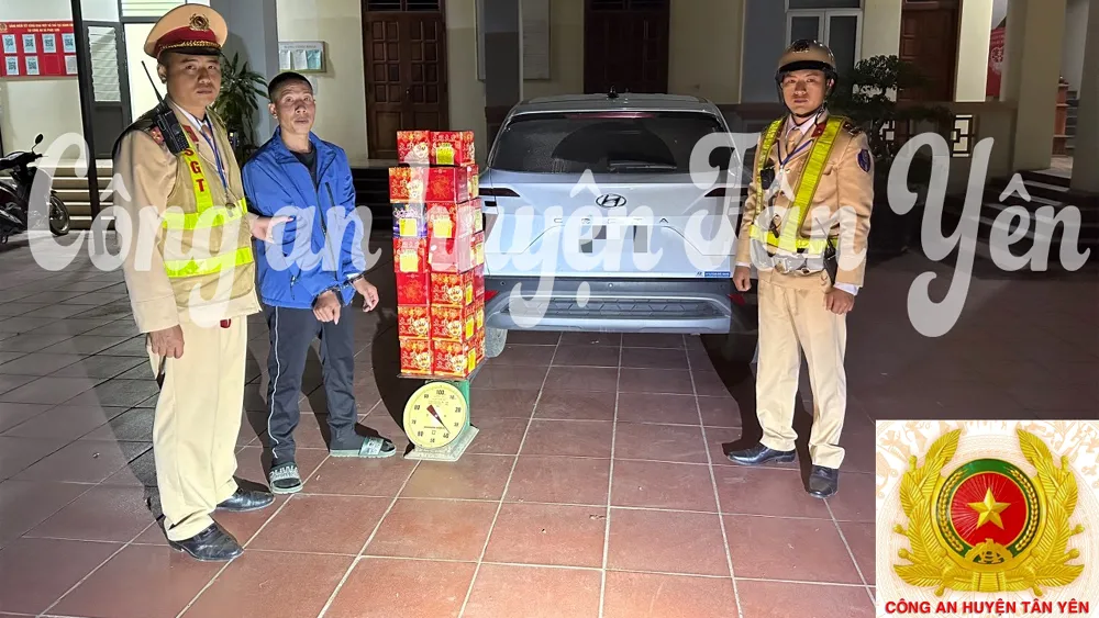 Bắc Giang: Bắt đối tượng mua bán trái phép 36,5 kg pháo nổ