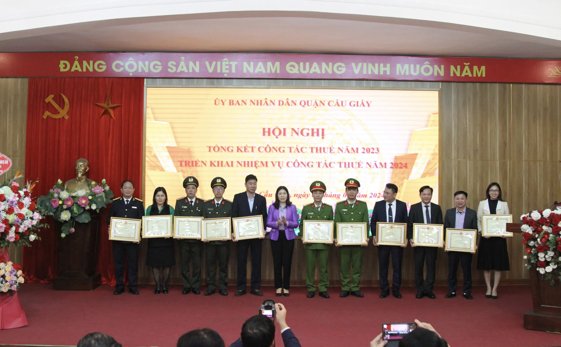 Ngành Thuế quận Cầu Giấy hoàn thành xuất sắc nhiệm vụ năm 2023