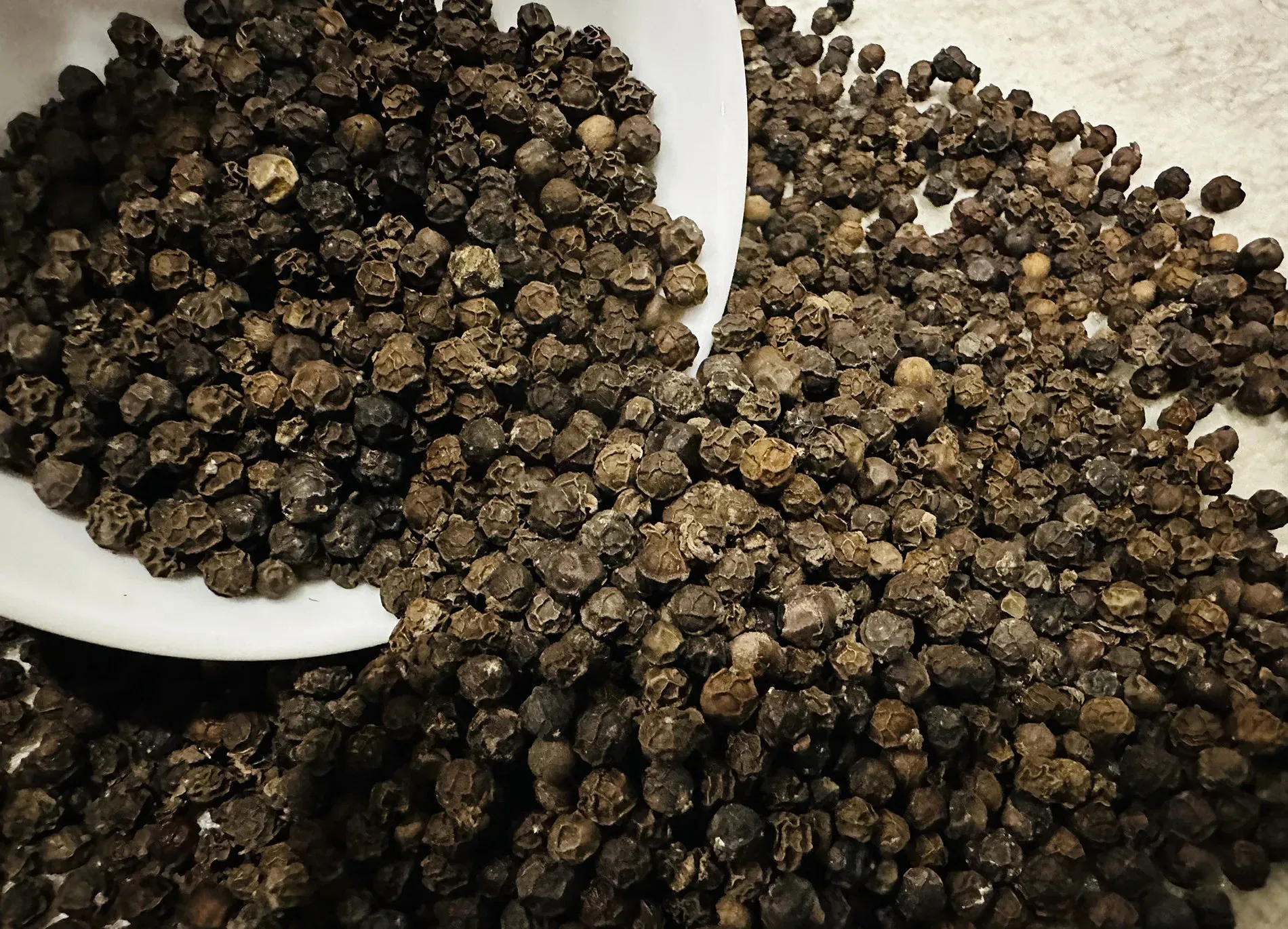 Giá tiêu hôm nay 11/1: Giảm 3 ngày liền, Bình Phước mất đến 2.000 đồng/kg