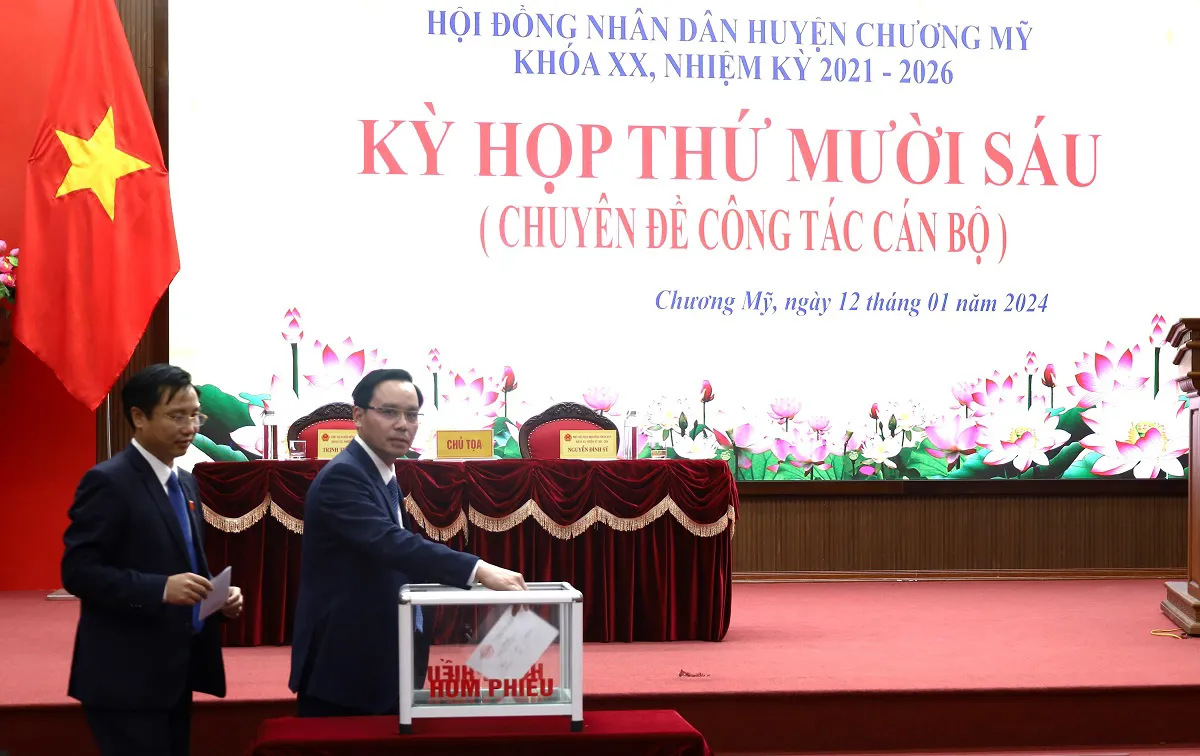 Ông Nguyễn Anh Đức được bầu giữ chức vụ Chủ tịch UBND huyện Chương Mỹ