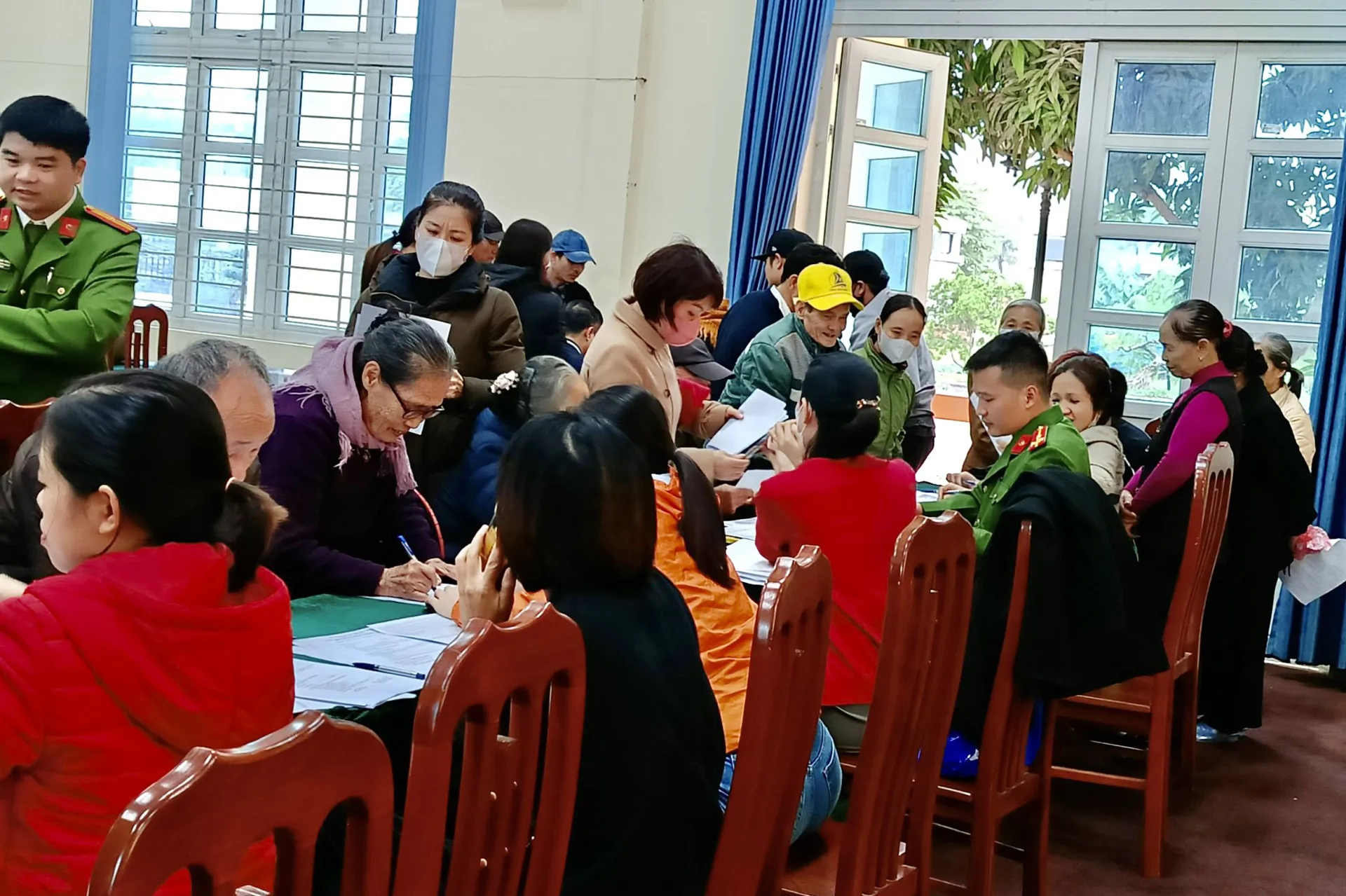 Hà Nội: Nhiều địa phương hoàn thành mở tài khoản chi trả an sinh xã hội