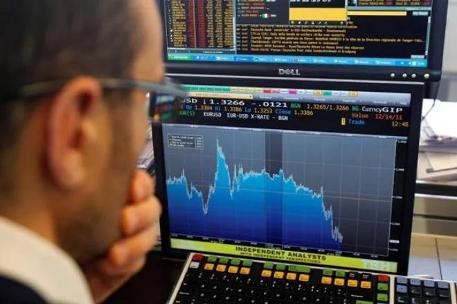 Chứng khoán 25/1: Khối ngoại đảo chiều bán ròng, VN-Index mất điểm 3 phiên liên tiếp