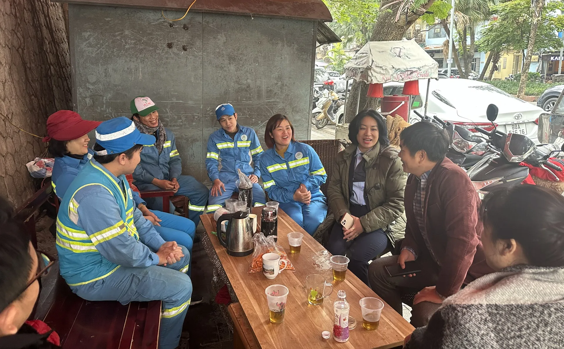 Thăm hỏi, động viên công nhân môi trường làm việc trong ngày giá rét