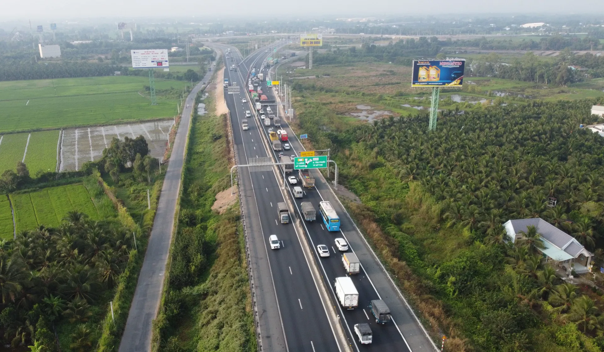Giao thông “đi trước mở đường” 
