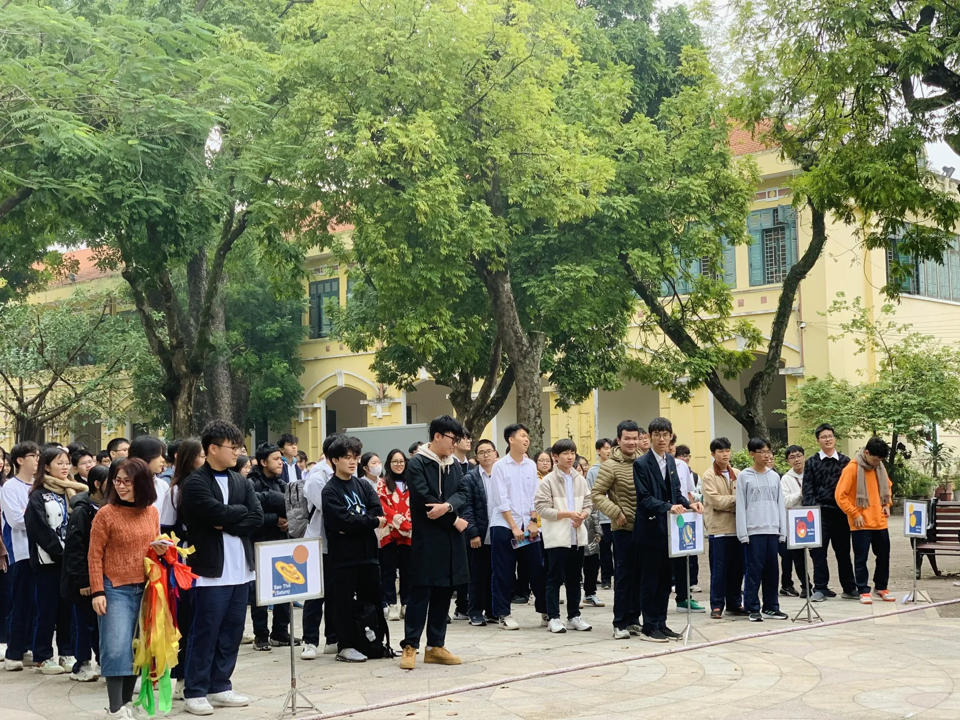 Hà Nội: Tạo không gian mở cho học sinh yêu thích Vật lý thiên văn