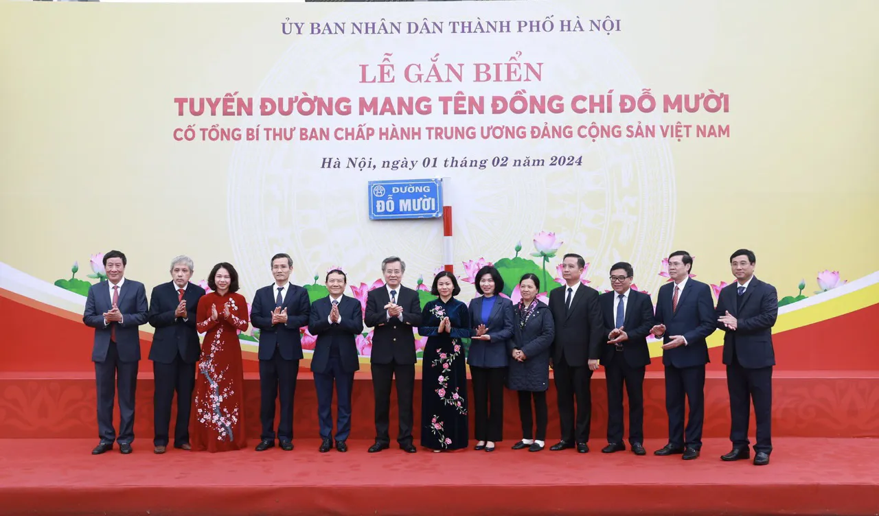 Hà Nội: Gắn biển tên đường mang tên cố Tổng Bí thư Đỗ Mười