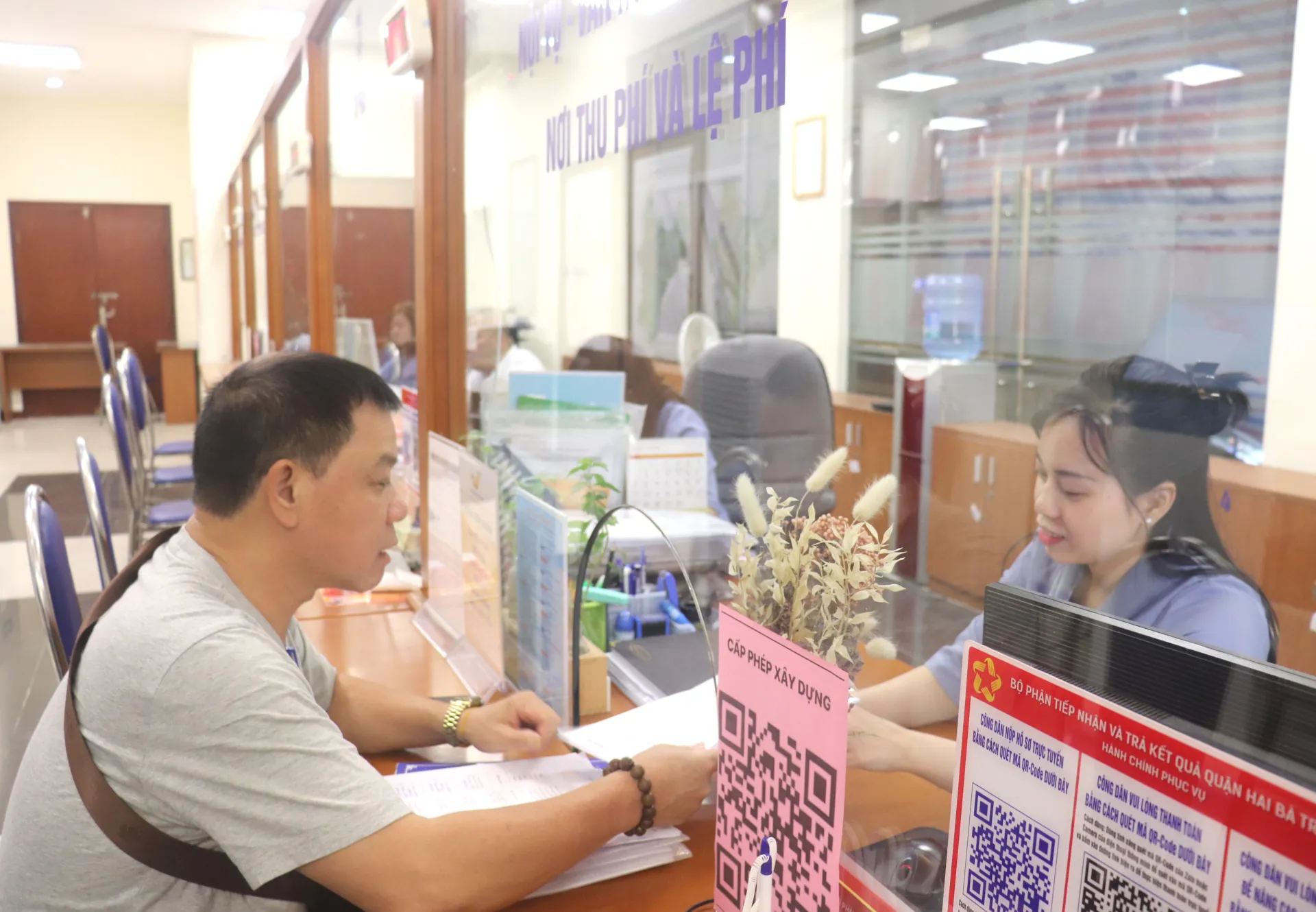 Hà Nội: Phấn đấu 70% hồ sơ hành chính được xử lý hoàn toàn trực tuyến