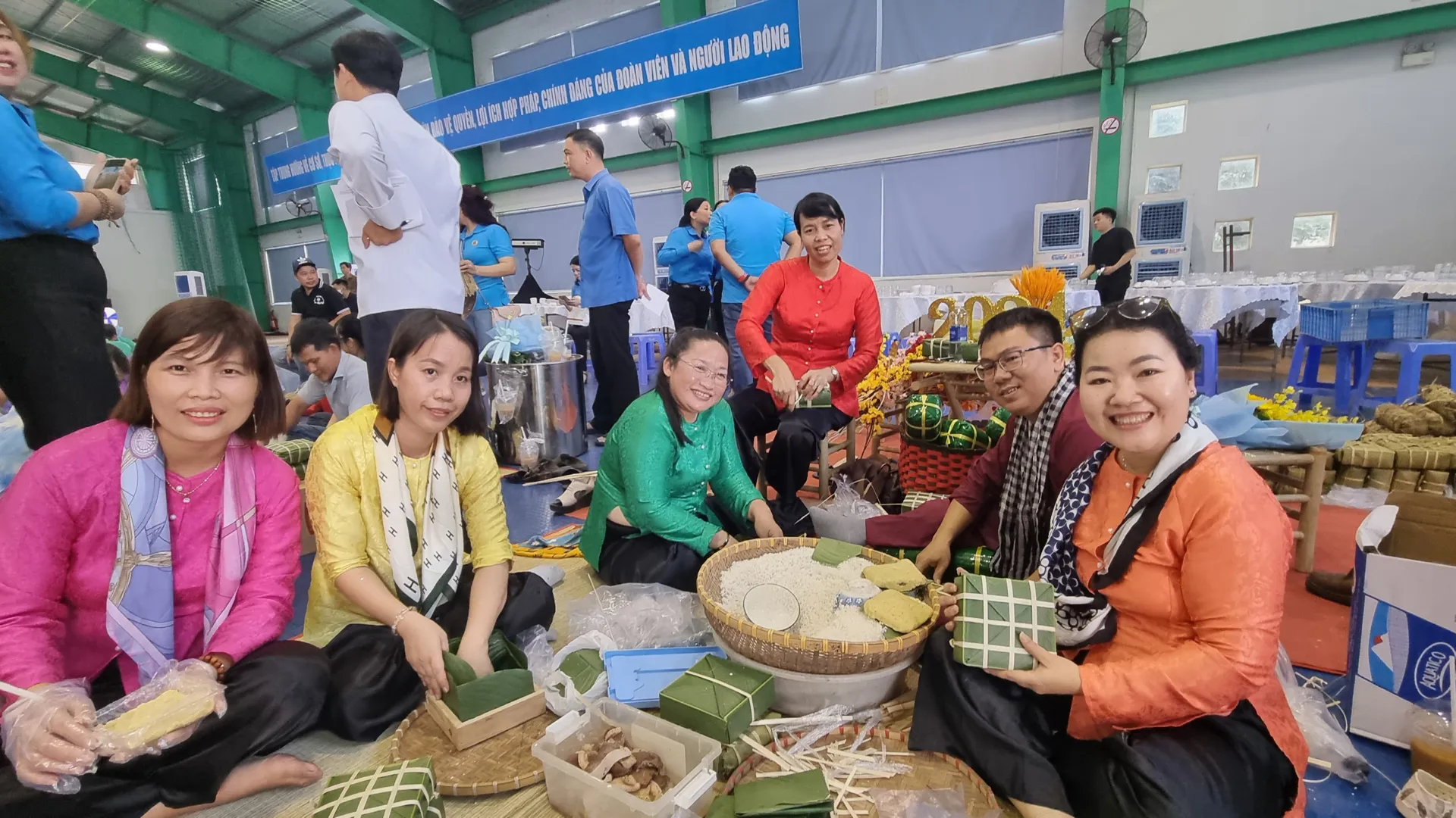 Đồng Nai: Thi nấu bánh chưng và tổ chức gian hàng giảm giá cho công nhân