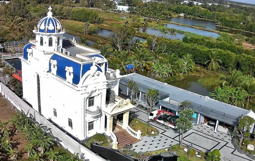 Vì sao chỉ tháo dỡ một phần công trình “biệt thự khủng” ở Cà Mau?