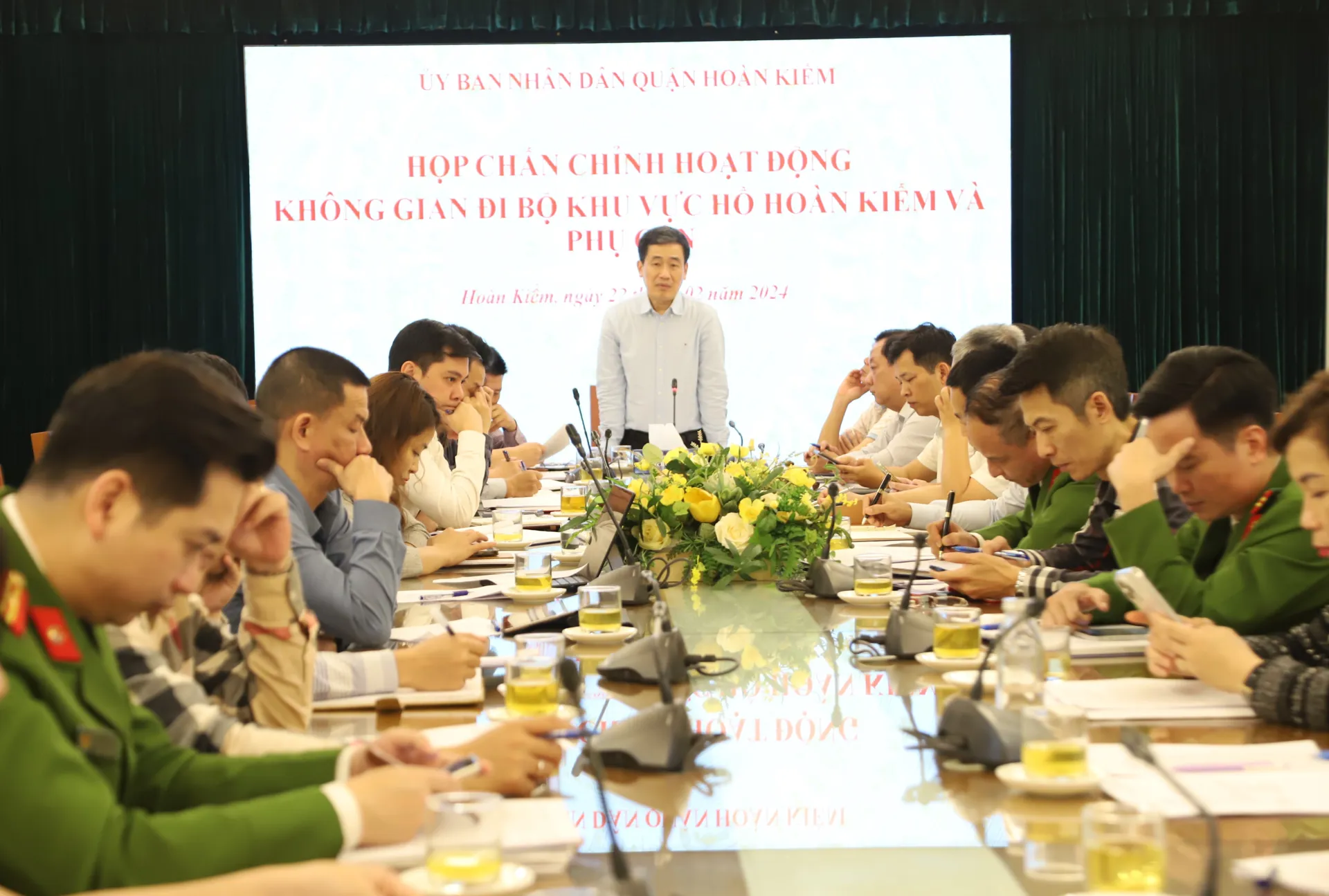 Nâng cao hiệu quả hoạt động của không gian đi bộ khu vực hồ Hoàn Kiếm