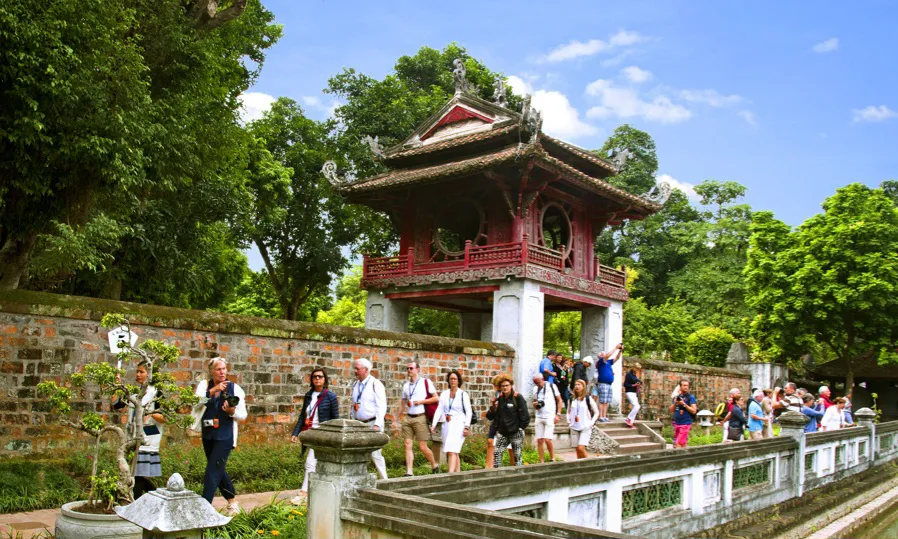 Thủ tướng chỉ thị phát triển du lịch toàn diện, nhanh và bền vững