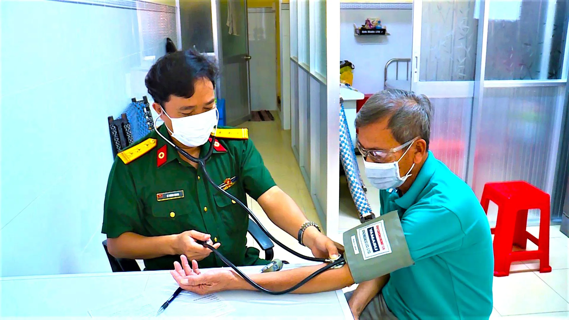Mơ ước nhân văn của những thầy thuốc mặc áo lính