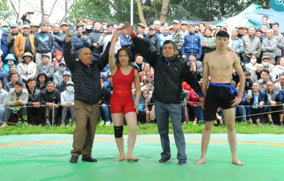 Nét đẹp văn hoá của tục "kết chạ" trong hội làng Vân