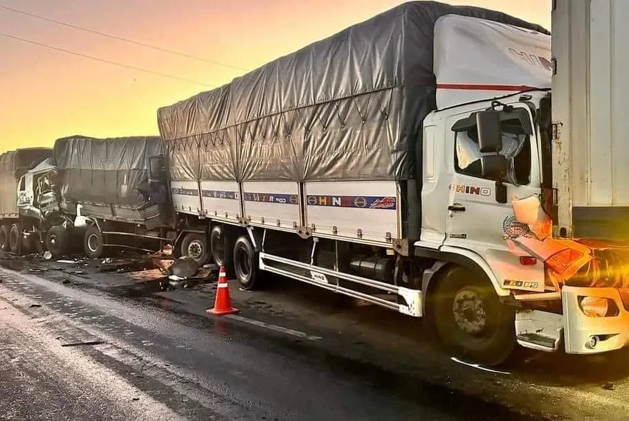 Tai nạn liên hoàn gây chết người trên cao tốc Bắc – Nam hai làn xe