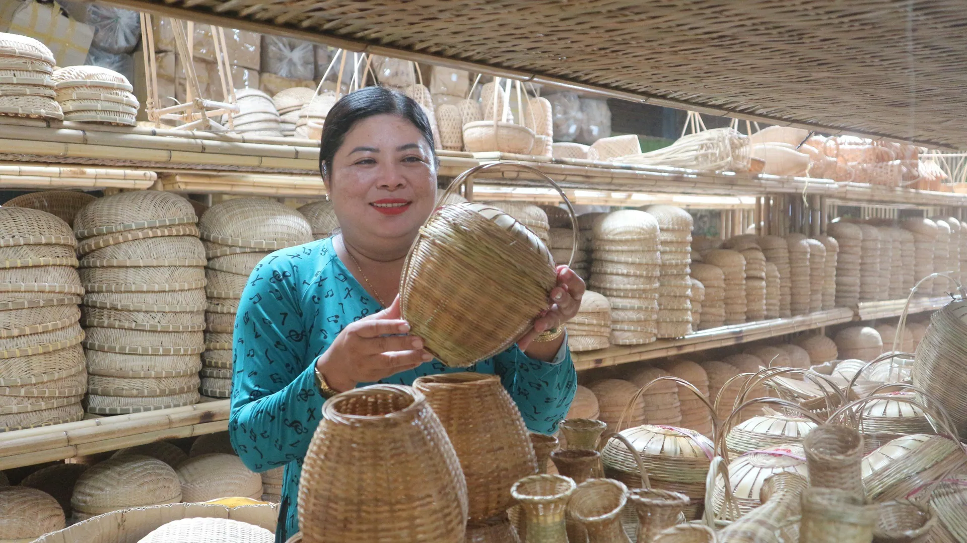 Người phụ nữ Sóc Trăng nâng tầm cây tre Việt