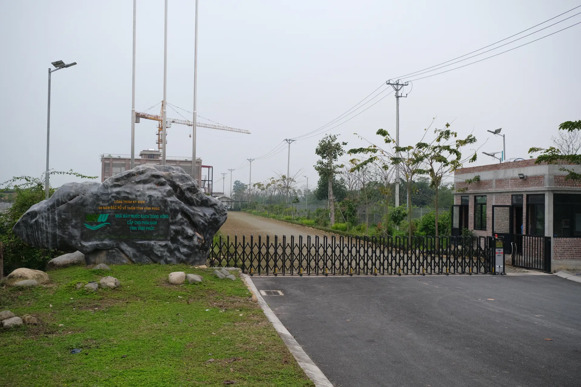 Người dân bị cắt nước đã được cung cấp nước sạch trở lại
