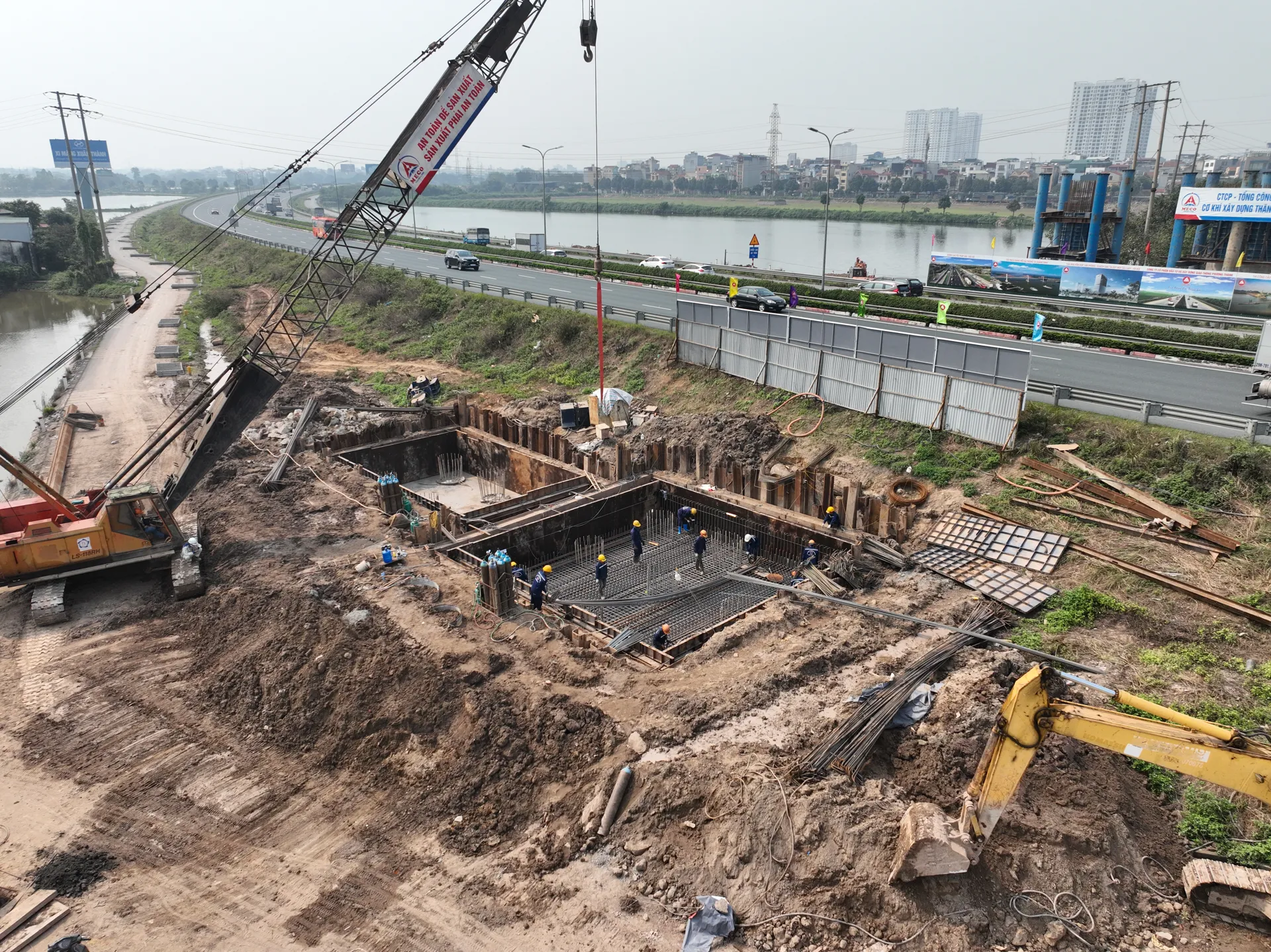 Dự án giảm ùn tắc cửa ngõ Thủ đô: Thi công khó khăn do thiếu mặt bằng