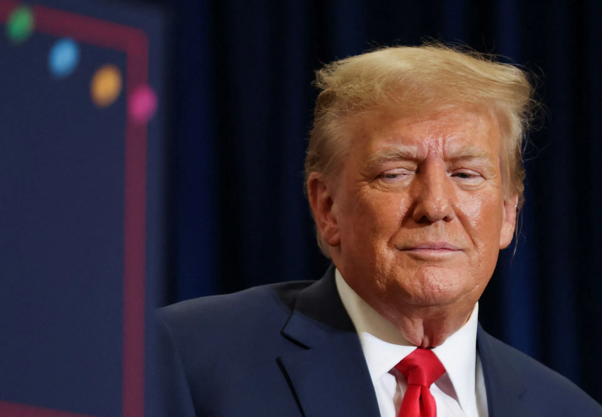 Tổng thống Pháp dự báo bất ngờ về ông Trump