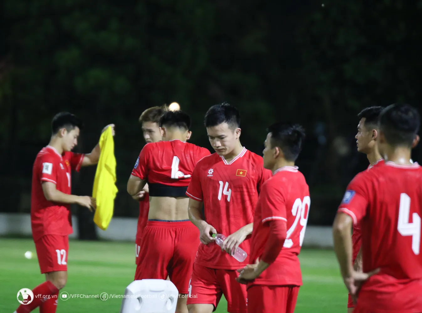 Tuyển Việt Nam không được tập làm quen "chảo lửa" Gelora Bung Karno