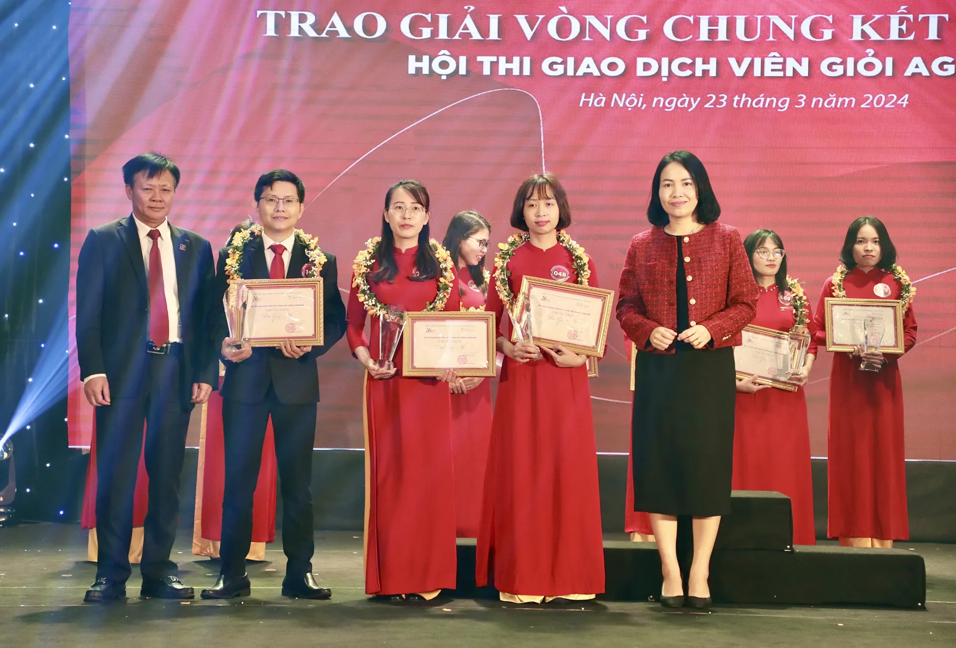 Sôi nổi VCK toàn quốc Hội thi Giao dịch viên giỏi trong hệ thống Agribank