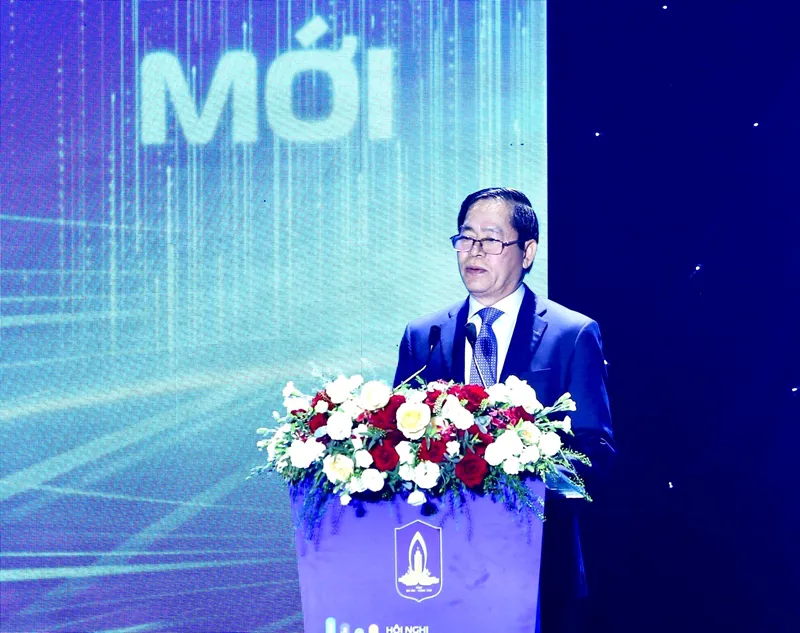 Phấn đấu trở thành trung tâm dịch vụ hàng hải và du lịch