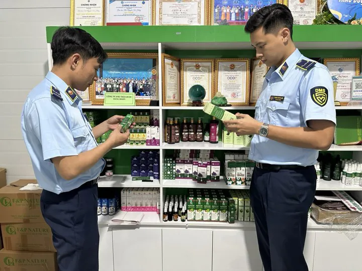  Xử phạt hai công ty hoạt động sàn thương mại điện tử không xin phép