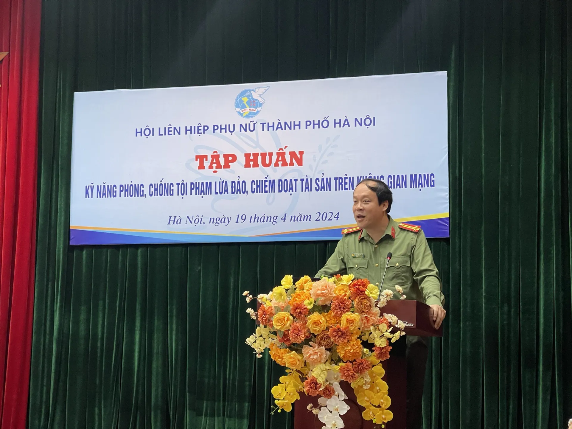 Trang bị kỹ năng nhận diện tội phạm trên mạng cho phụ nữ Thủ đô