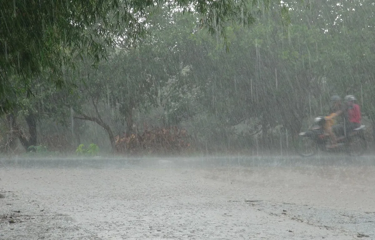 Dự báo mưa lớn cục bộ, lốc, sét tại nhiều địa phương ở Bắc Bộ