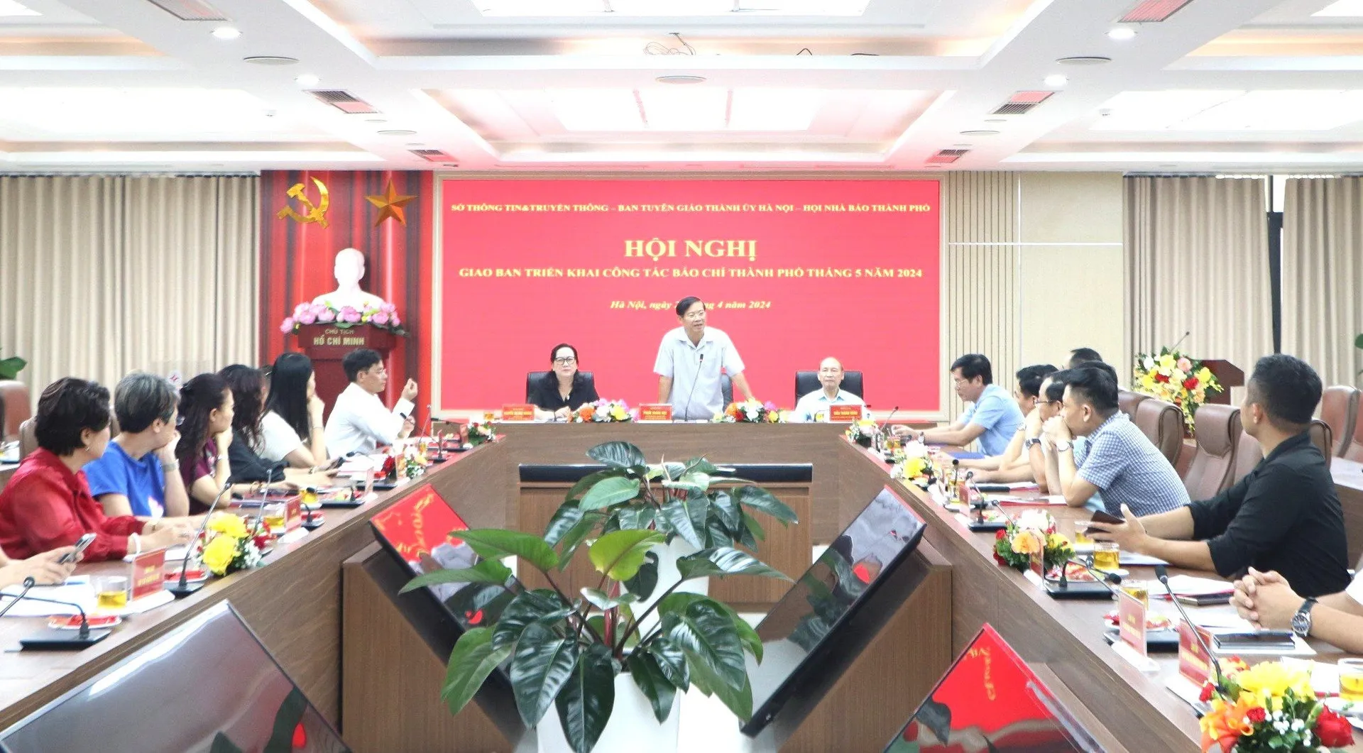Đẩy mạnh tuyên truyền về kỷ niệm 70 năm Ngày Giải phóng Thủ đô