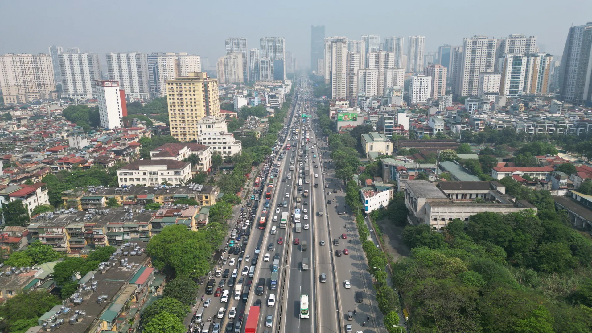 Giao thông Hà Nội giảm nhiệt ngày đầu nghỉ lễ