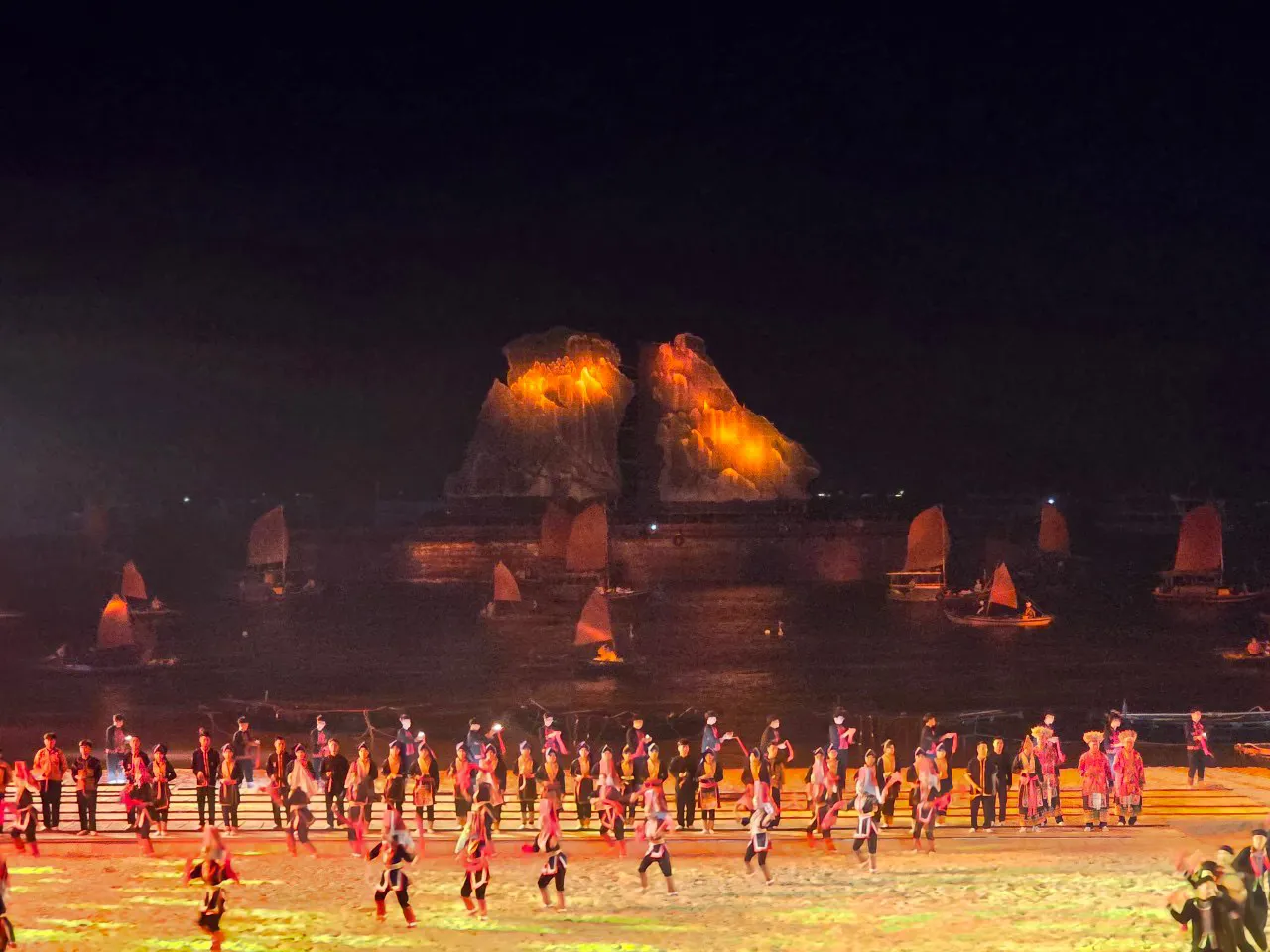 Quảng Ninh: Carnaval Hạ Long 2024 sôi động, hấp dẫn du khách