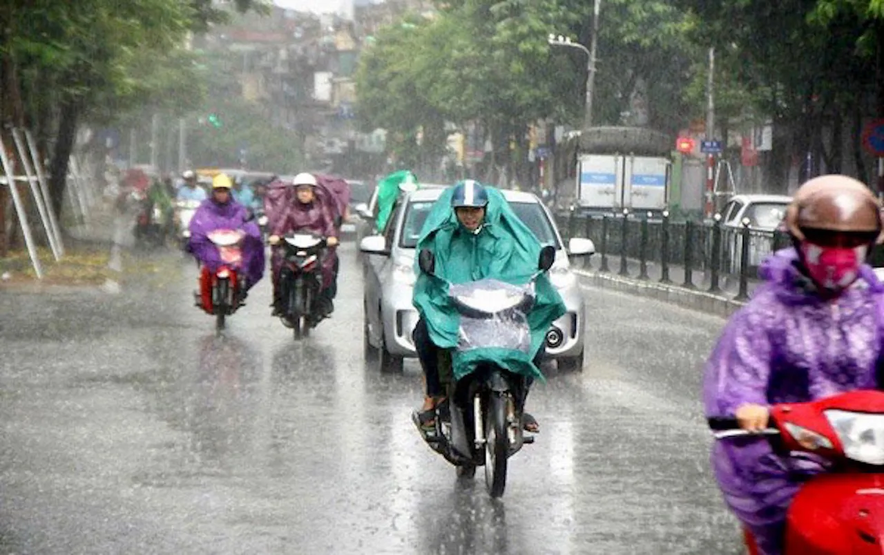 Hà Nội và nhiều địa phương phía Bắc chuẩn bị phương án ứng phó với mưa dông