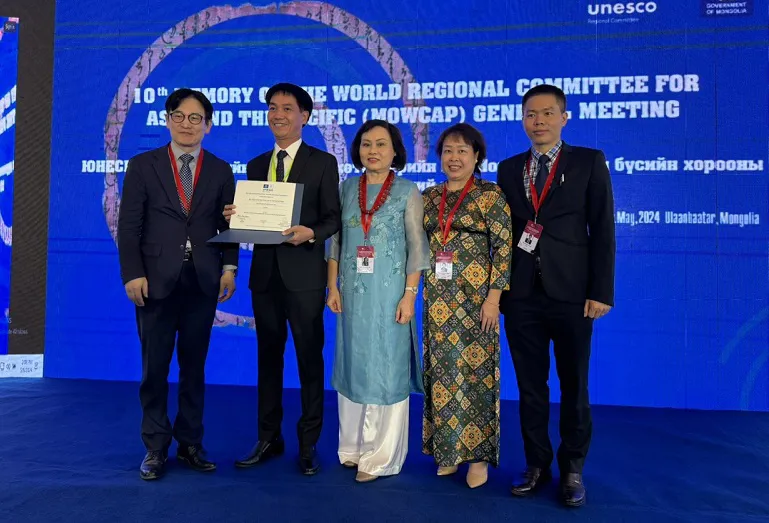 Bản đúc nổi trên chín đỉnh đồng ở Hoàng cung Huế được ghi vào danh mục di sản của UNESCO