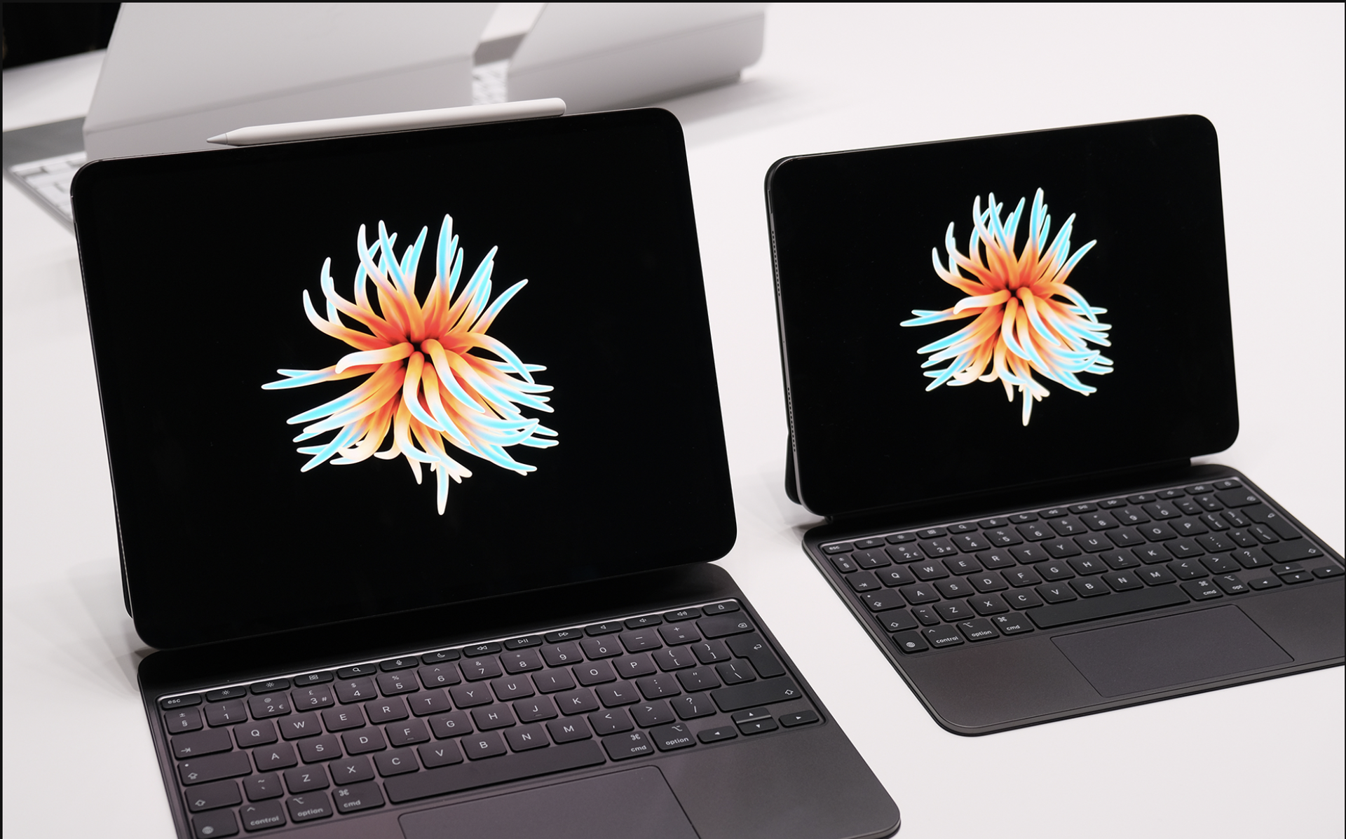Cận cảnh iPad Pro mới, siêu mỏng, siêu mạnh