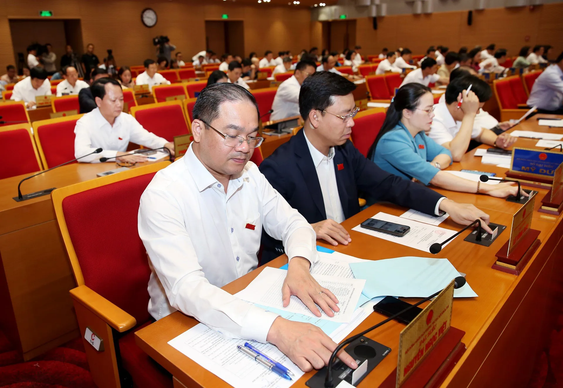 Hà Nội tán thành kéo dài quy định về giá dịch vụ giáo dục tạm thời