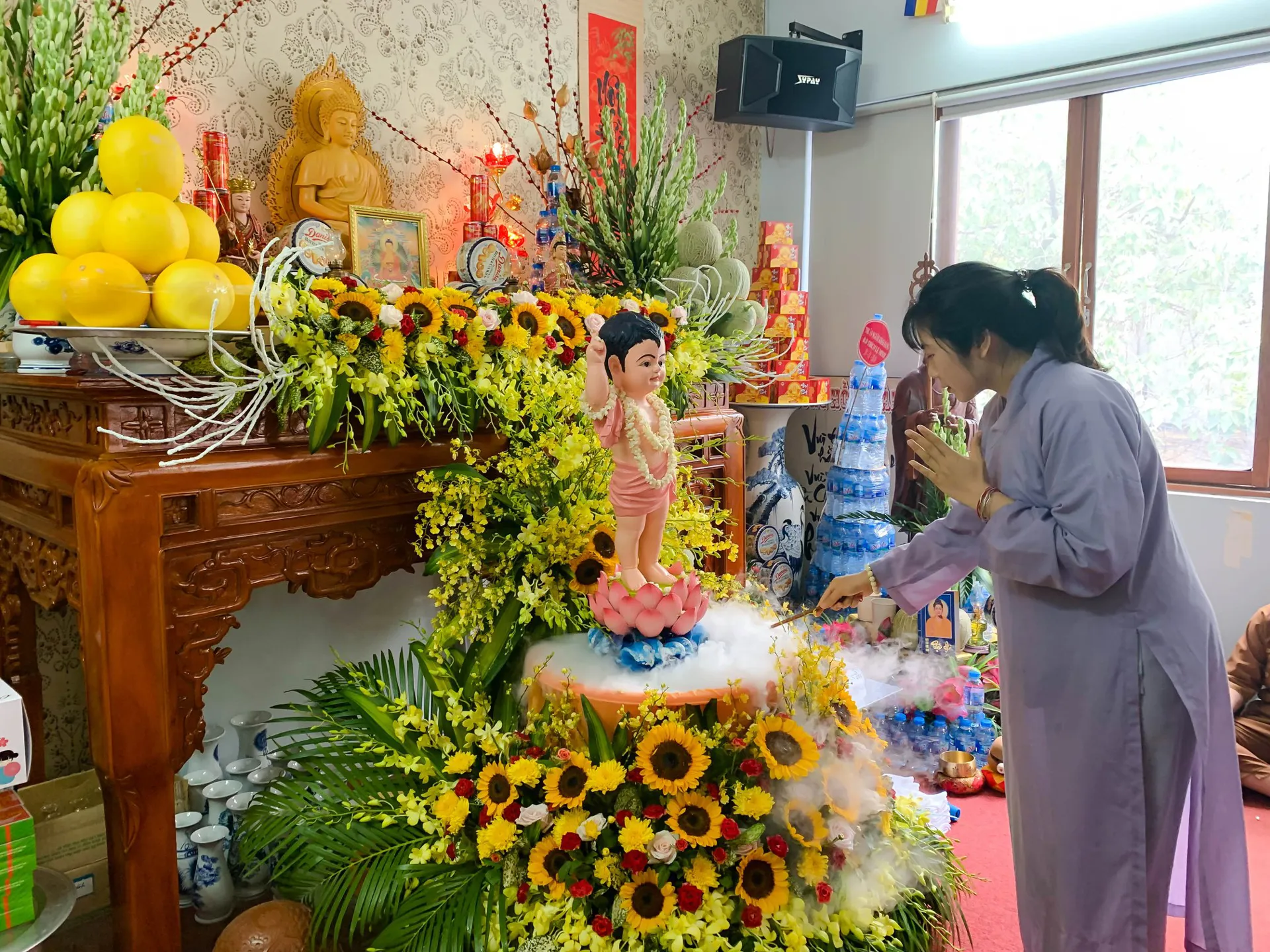 Ý nghĩa sâu xa của nghi thức tắm Phật trong đại lễ Phật đản