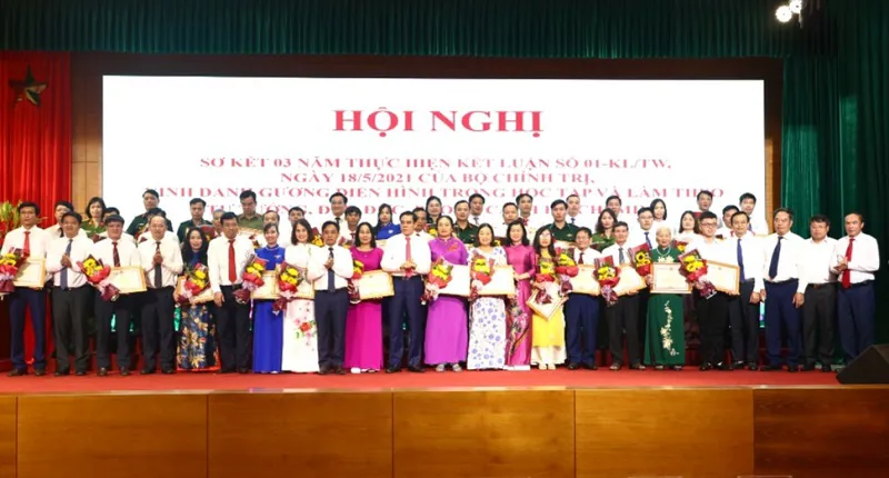 Vinh danh 42 điển hình học và làm theo tấm gương Chủ tịch Hồ Chí Minh