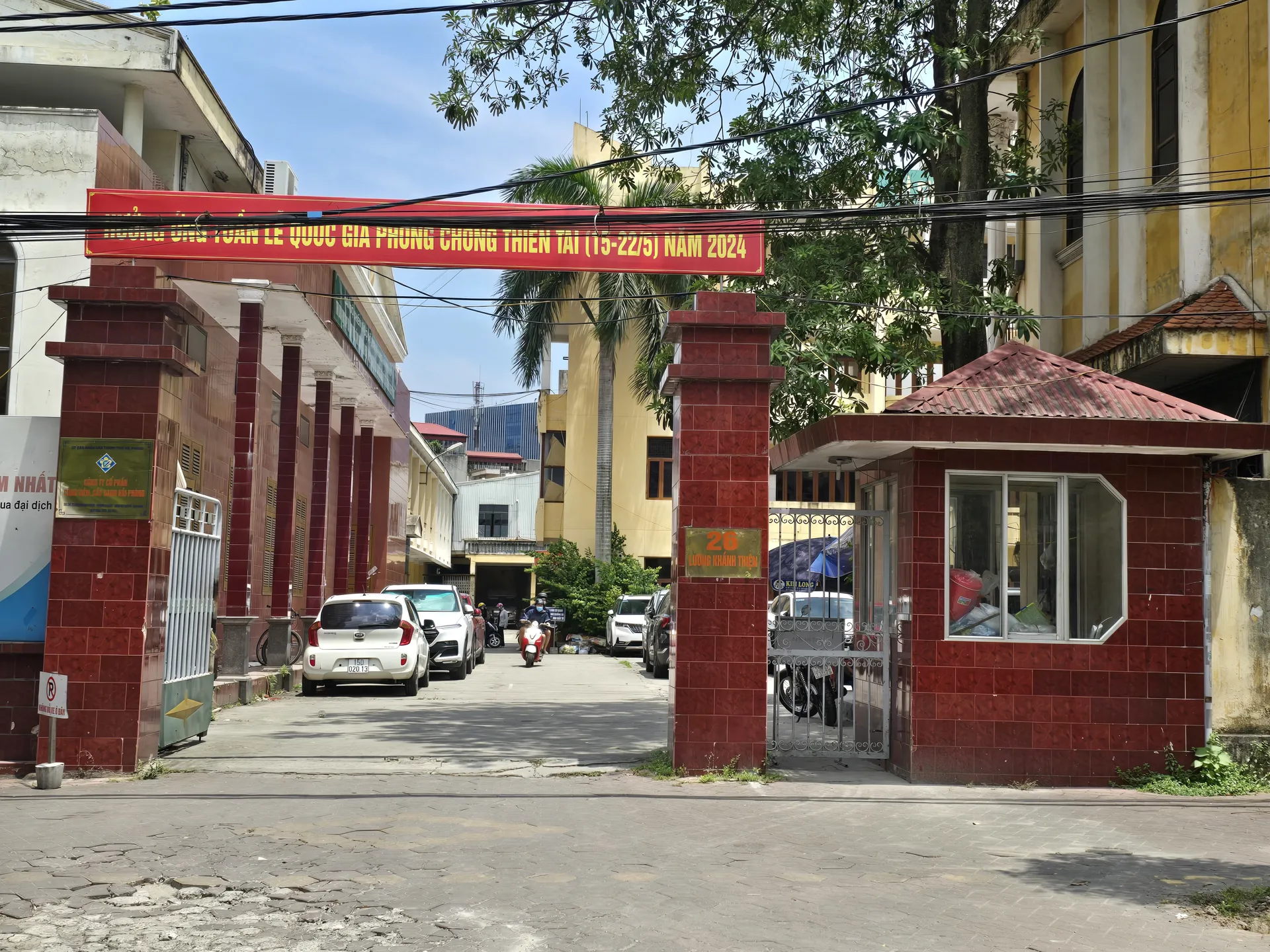 UBND phường Cầu Đất cho phép trông giữ xe thu phí không đúng quy định