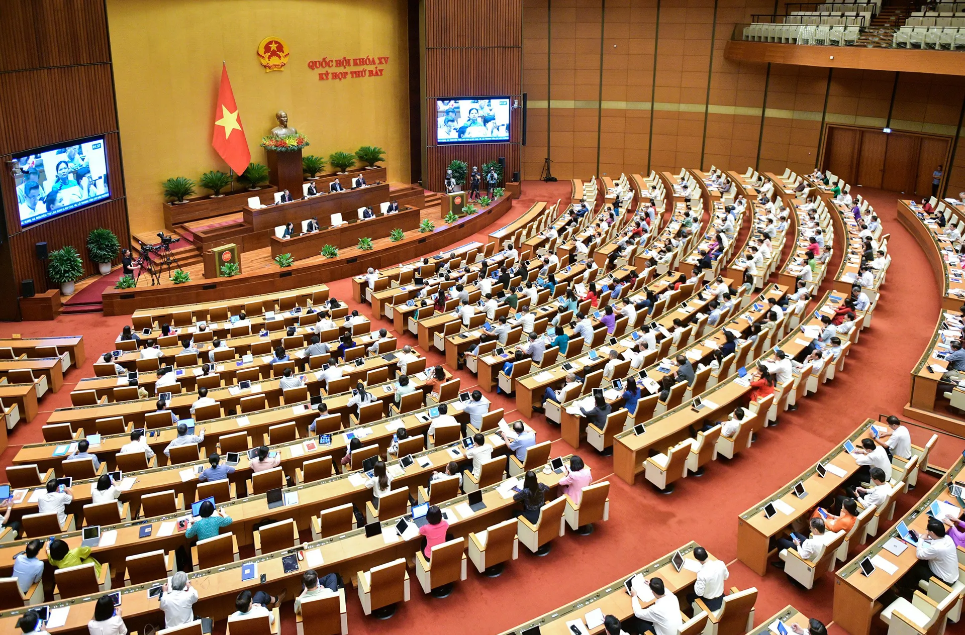 Đại biểu Quốc hội: thêm chế tài bảo vệ cán bộ dám nghĩ, dám làm
