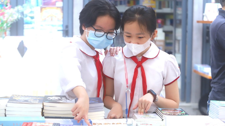 Sách cho thiếu nhi chào Hè