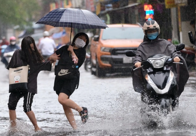 Dự báo thời tiết ngày 5/6/2024: Hà Nội mưa to, gió giật mạnh, trời mát