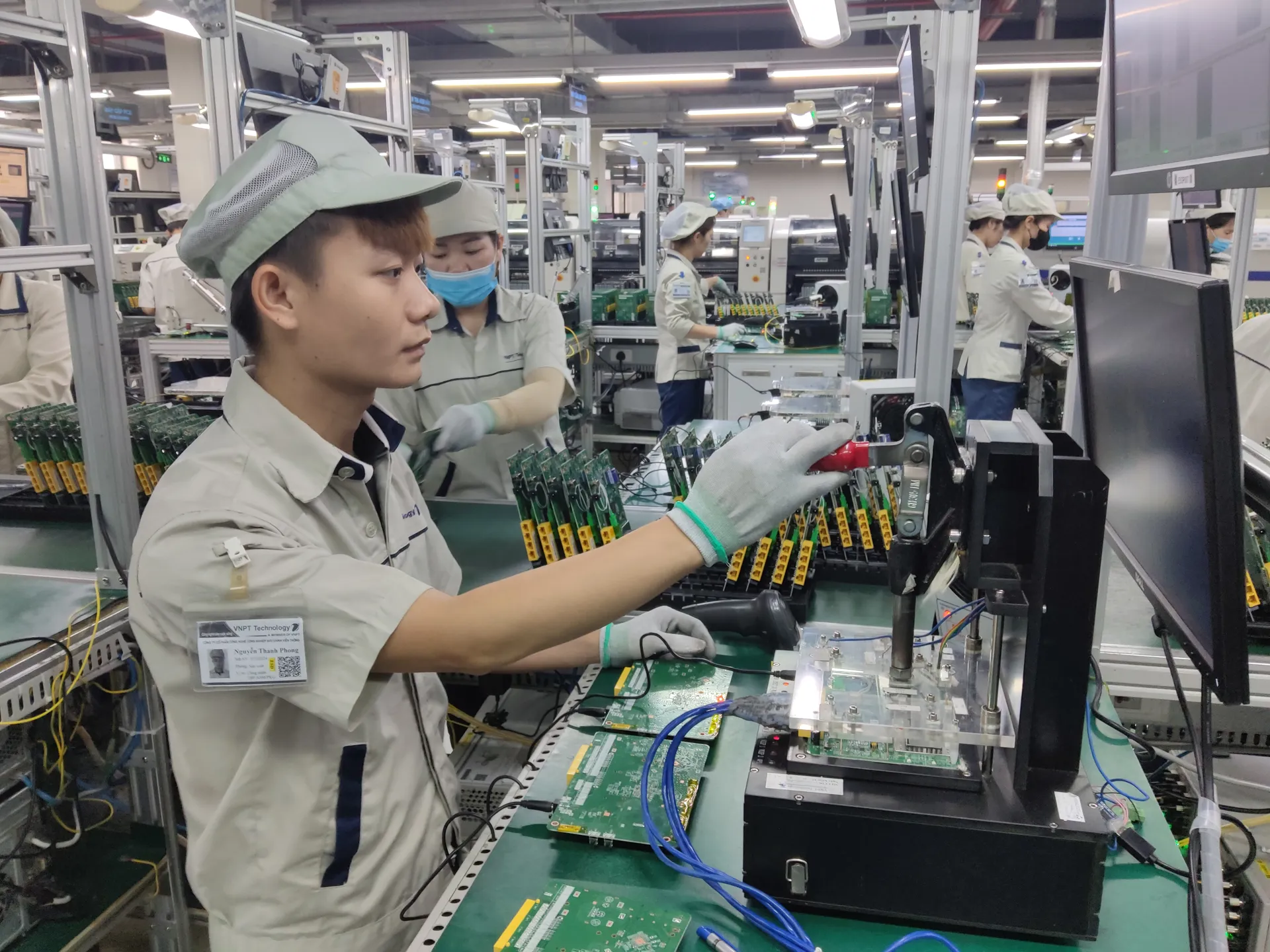 Công nghiệp điện tử và lời giải để doanh nghiệp vào chuỗi liên kết