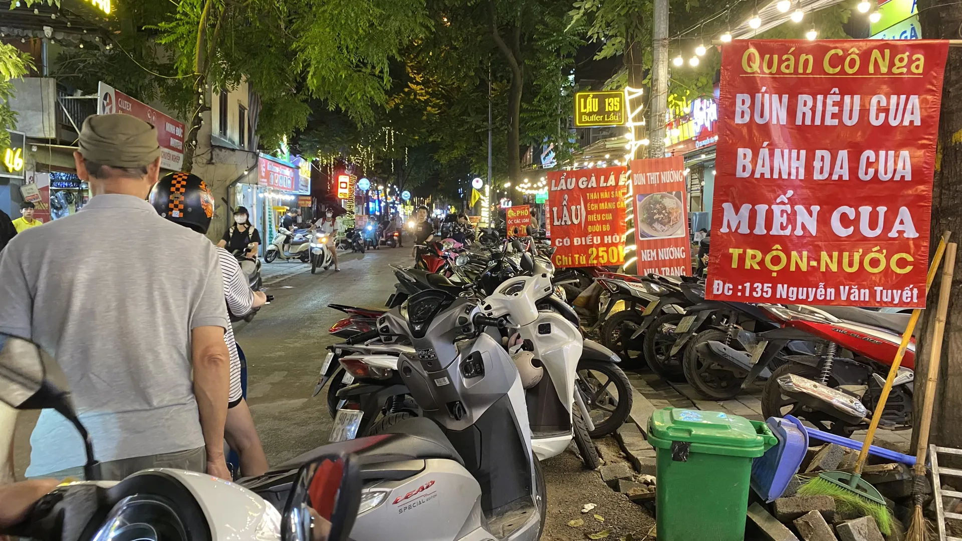 Tái vi phạm trật tự đô thị trên phố Nguyễn Văn Tuyết