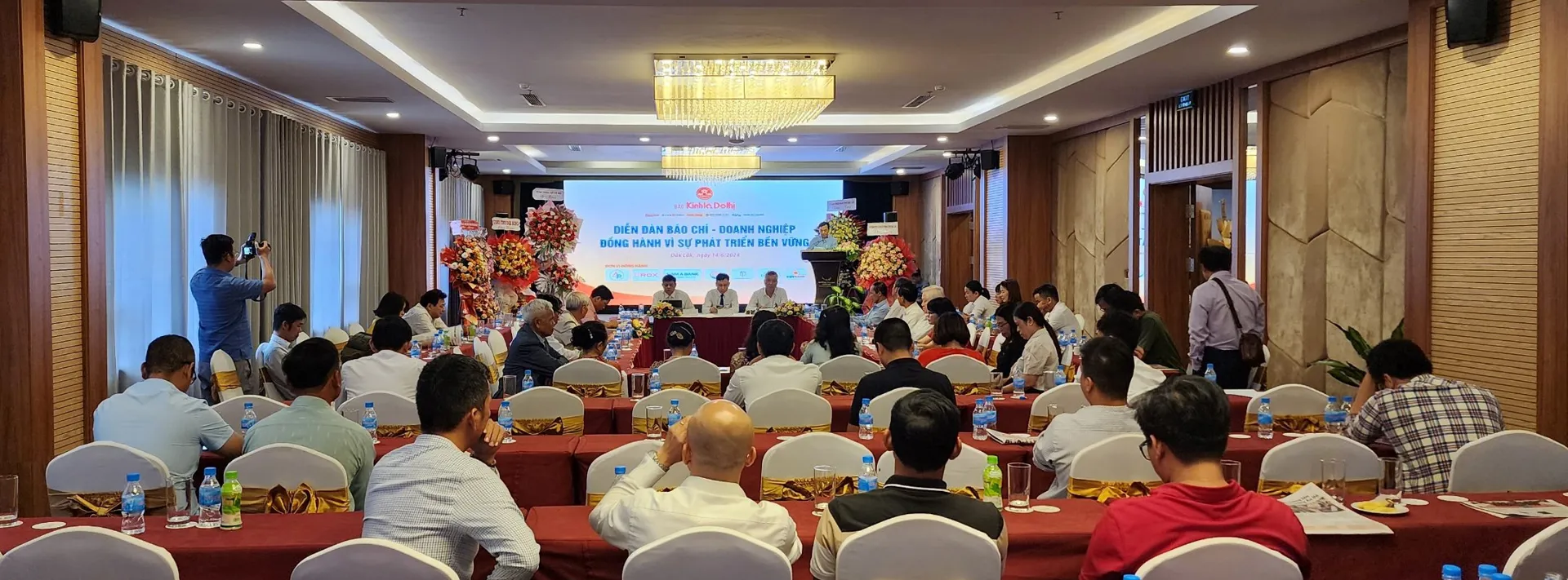 Báo chí là cầu nối giữa doanh nghiệp và Nhà nước