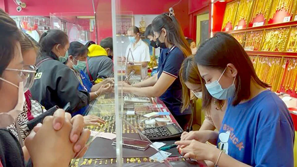 Cơn sốt vàng lan rộng khắp châu Á