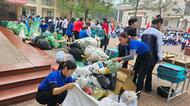 Thị xã Sơn Tây sẵn sàng cho phân loại rác tại nguồn