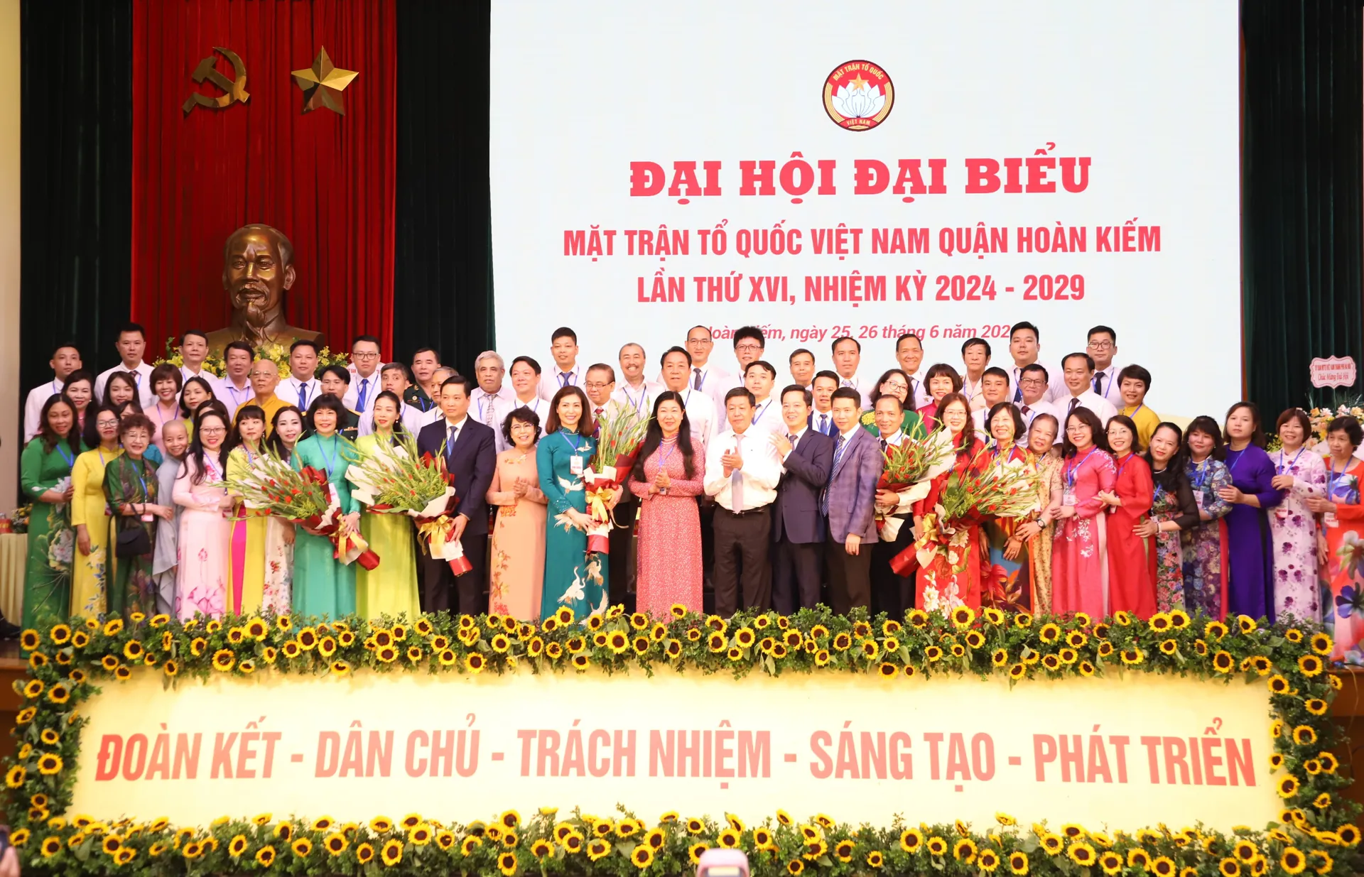Hoàn Kiếm tổ chức thành công Đại hội đại biểu MTTQ quận lần thứ XVI