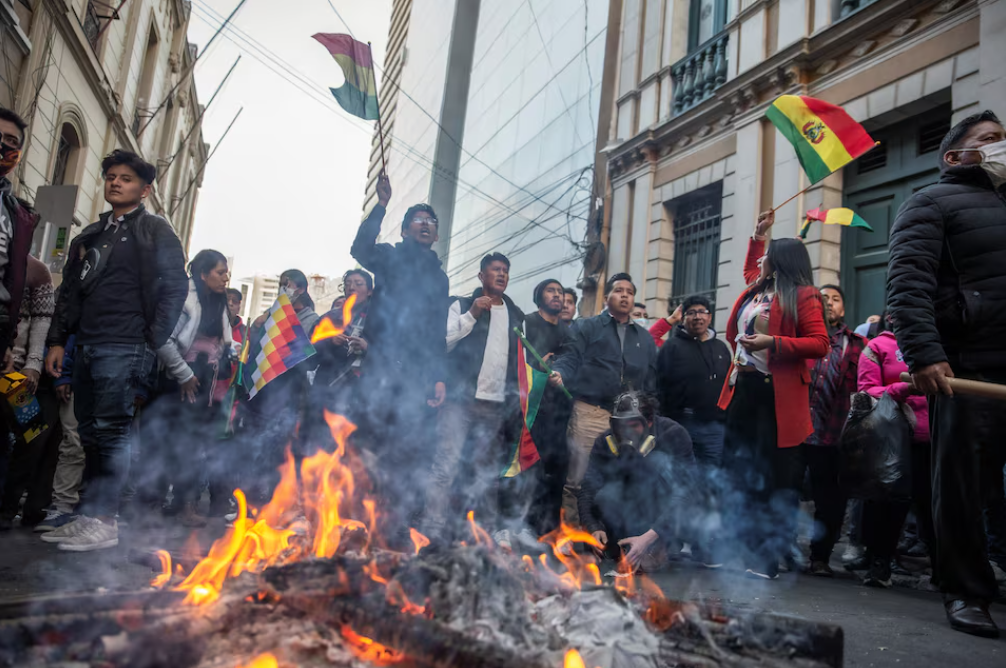 Cựu Tổng tham mưu trưởng Quân đội Bolivia cầm đầu đảo chính thất bại
