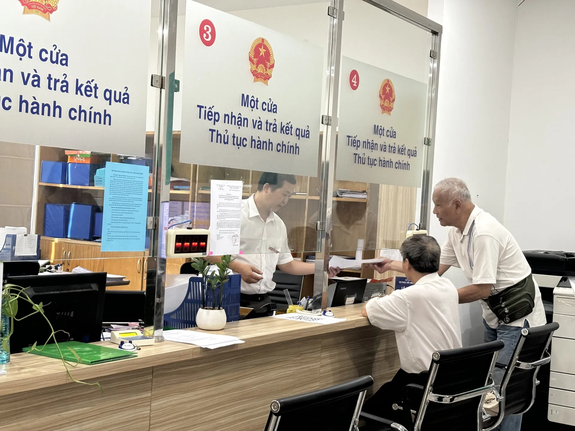 Siết chặt kỷ luật, kỷ cương hành chính, kiểm tra, thanh tra công vụ