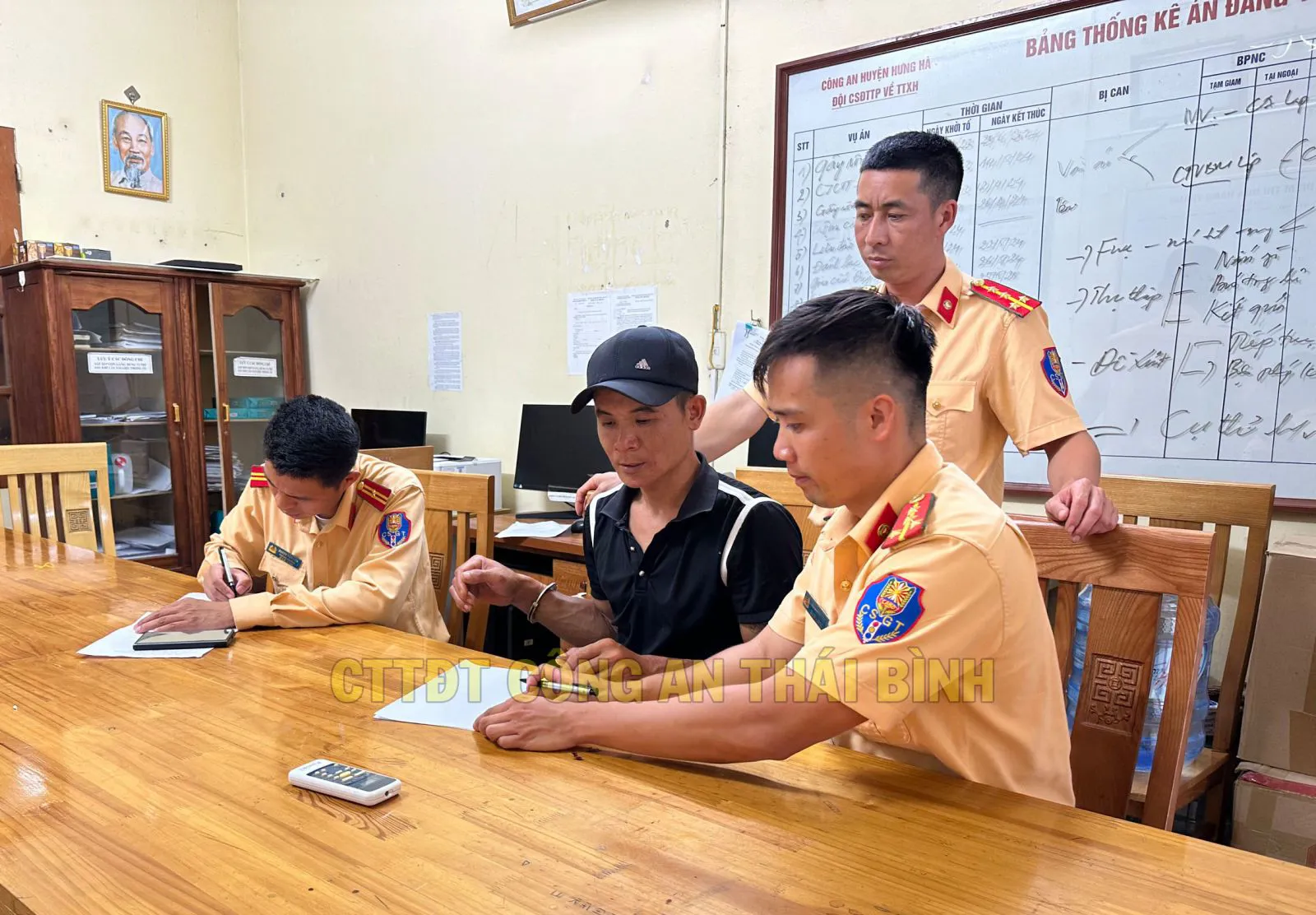 Thái Bình: bắt đối tượng tàng trữ trái phép chất ma tuý